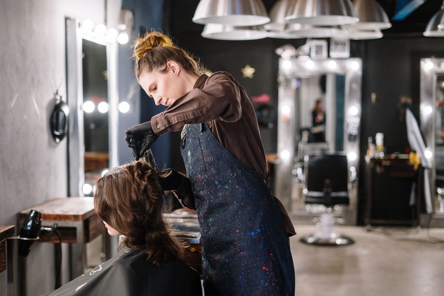 Lavado de cabello profesional en peluquería